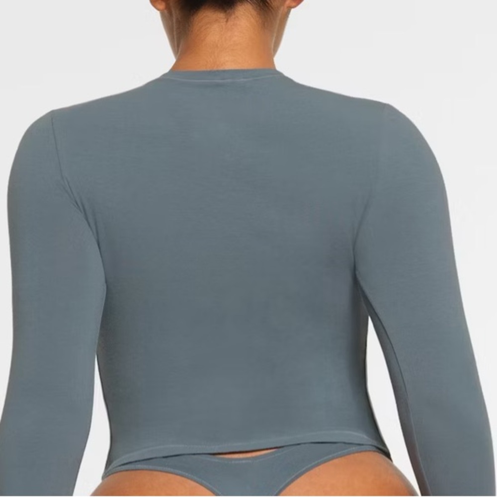 SKIMS Long Sleeve Top in Slate Gray - Picture 2 of 11
